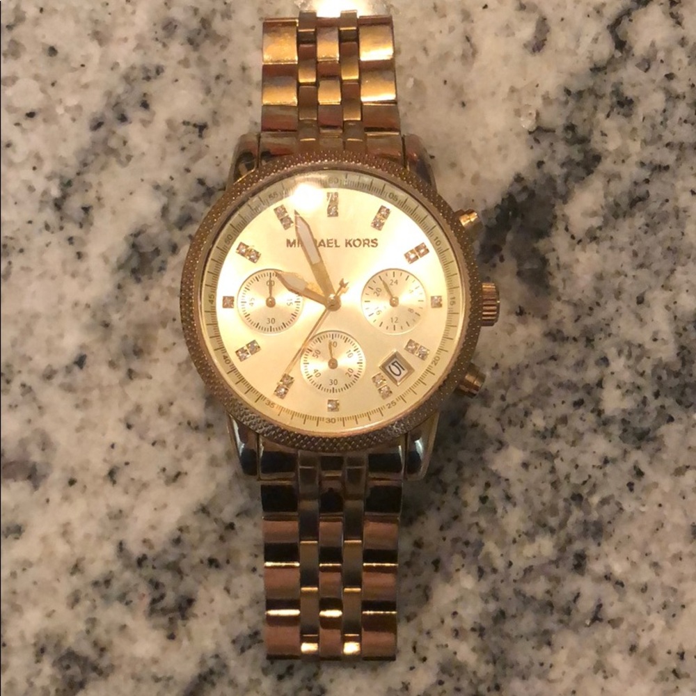 Gold Women Michael Kors watch *battery needed*